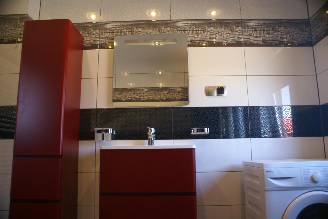 Nad Jeziorem Blanki Holiday home *